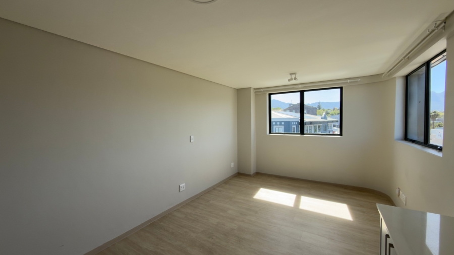 To Let 1 Bedroom Property for Rent in Somerset West Western Cape
